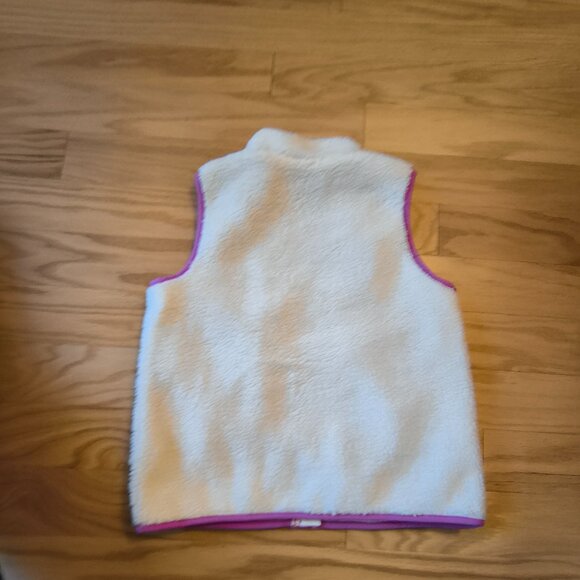 Oshkosh B'gosh, EUC Sherpa Cream Vest Purple Trim & Zip Front, Girls Size 7 - Picture 5 of 6